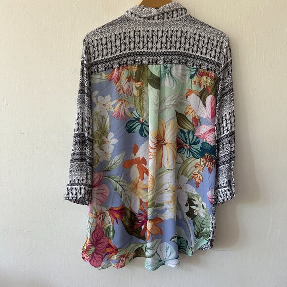 Christopher  & Banks Button Front Blouse Womens Large Mixed Material Collared - Picture 5 of 5